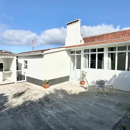 Retiro Dos בית נופש Biscoitos (Terceira)
