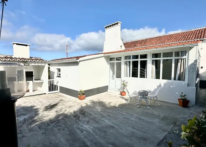 Retiro Dos Сasa de vacaciones Biscoitos (Terceira)